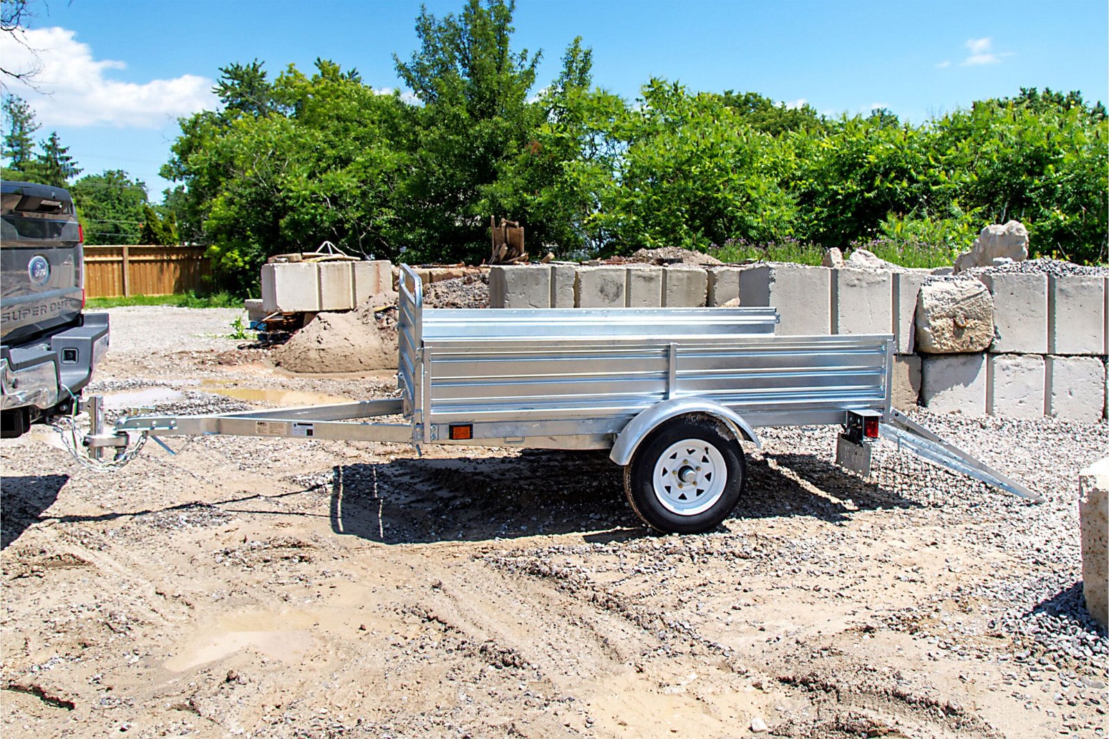 DK2 5-ft x 7-ft Steel Utility Trailer with Ramp Gate ( 1639-lb Capacity ) 2491713 - Image 6