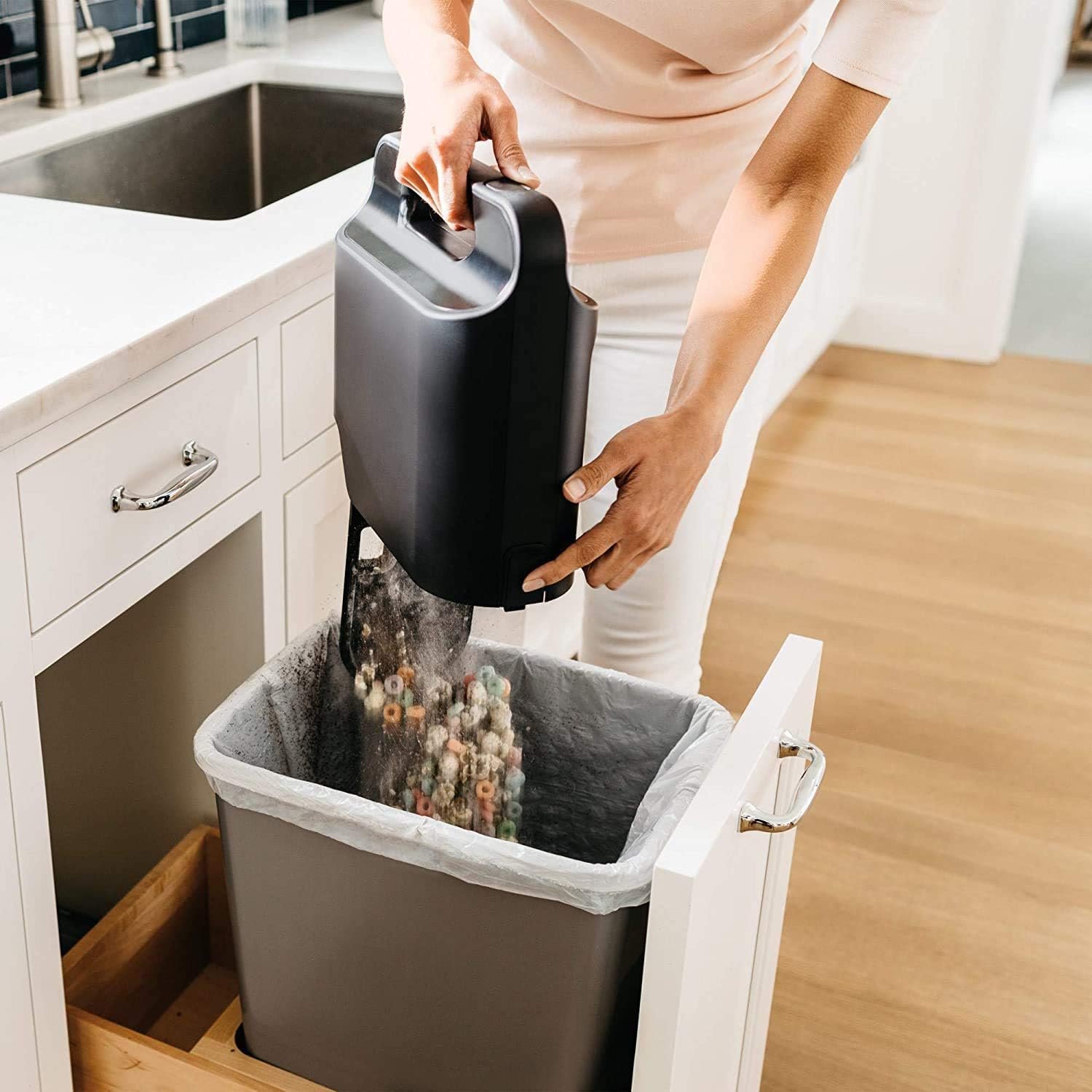 Shark AI Ultra Robot Vacuum with Voice Control & XL Self-Empty Base - Image 22