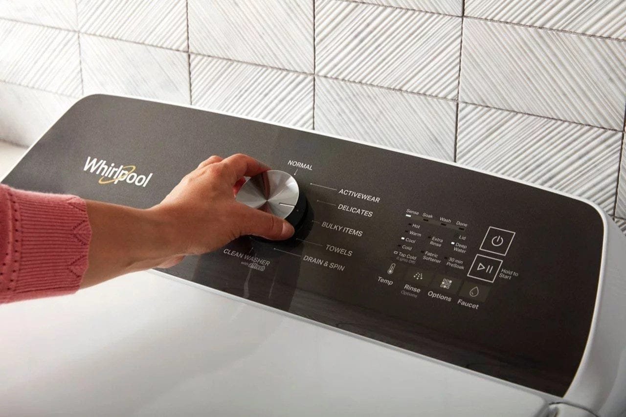 Whirlpool 4.5 Cu. Ft. High-Efficiency Top Load Washer with Built-In Faucet – White - Image 7